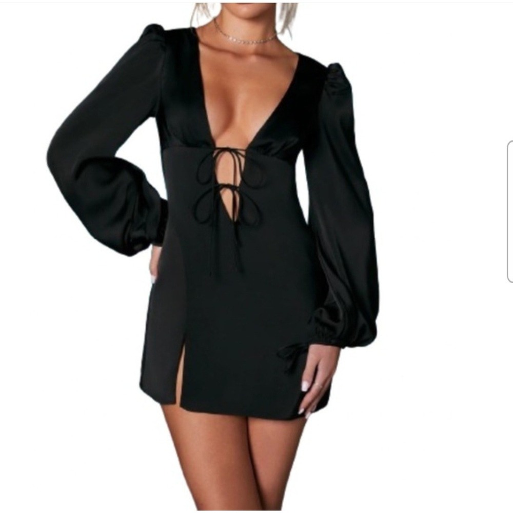 NWT Oh Polly Vanna Balloon Sleeve Mini Dress Size 6 Black Satin Plunge Neckline